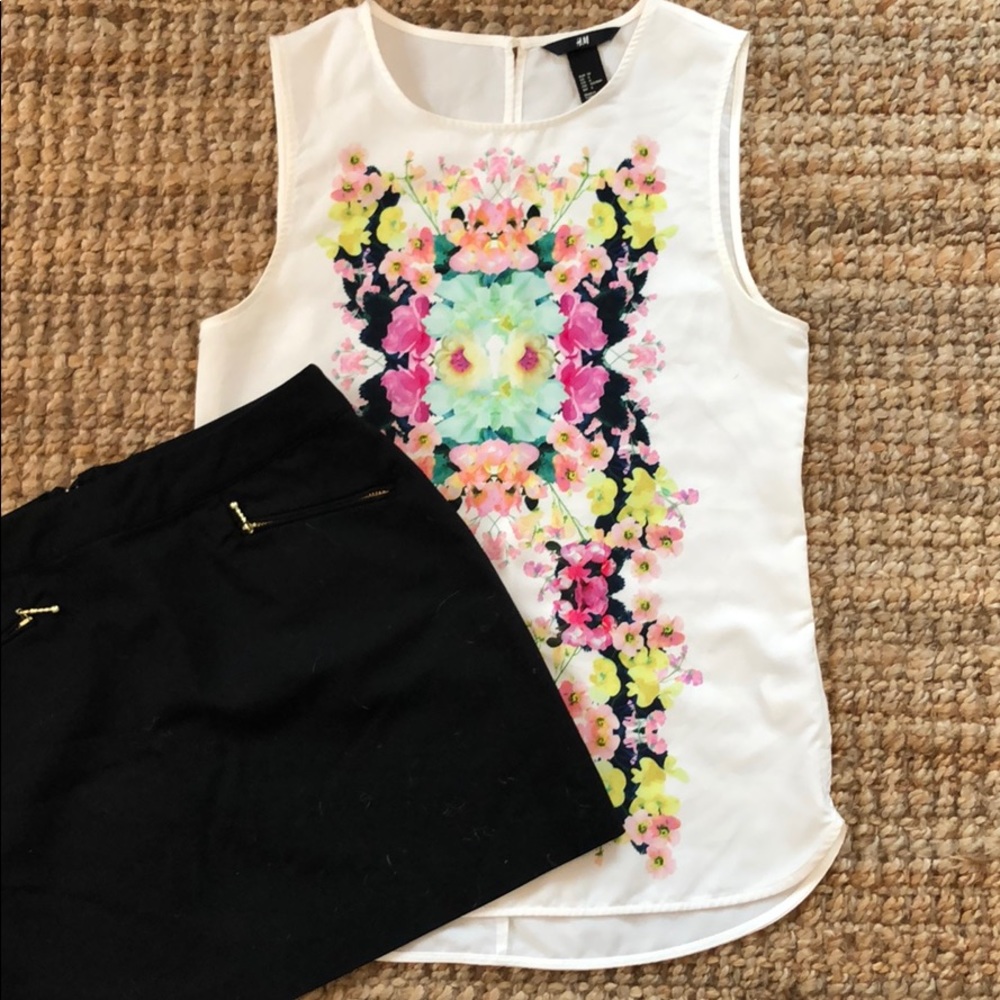 ❌SOLD!!!- Sleeveless blouse- H&M